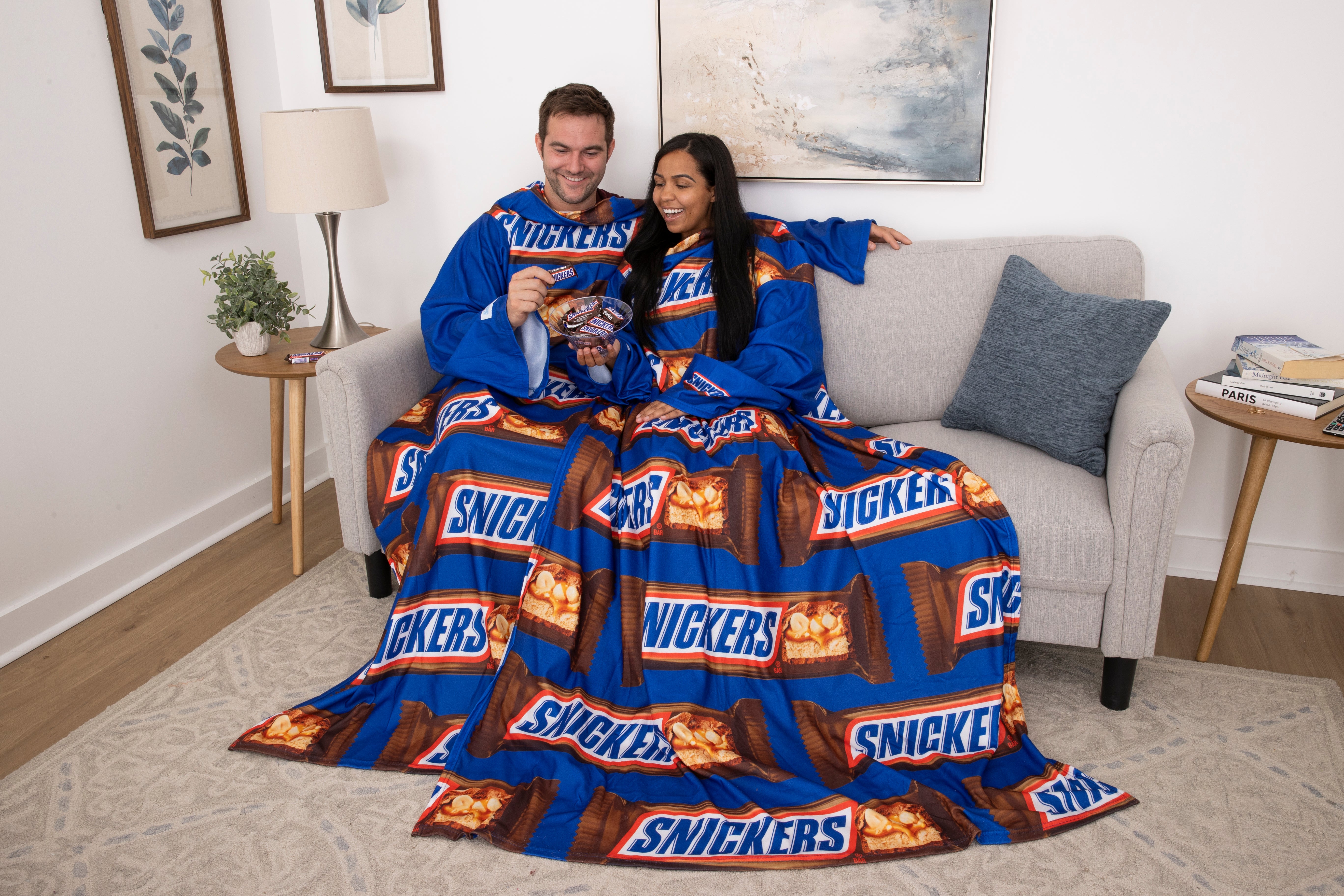 Snuggie Fleece - SNICKERS