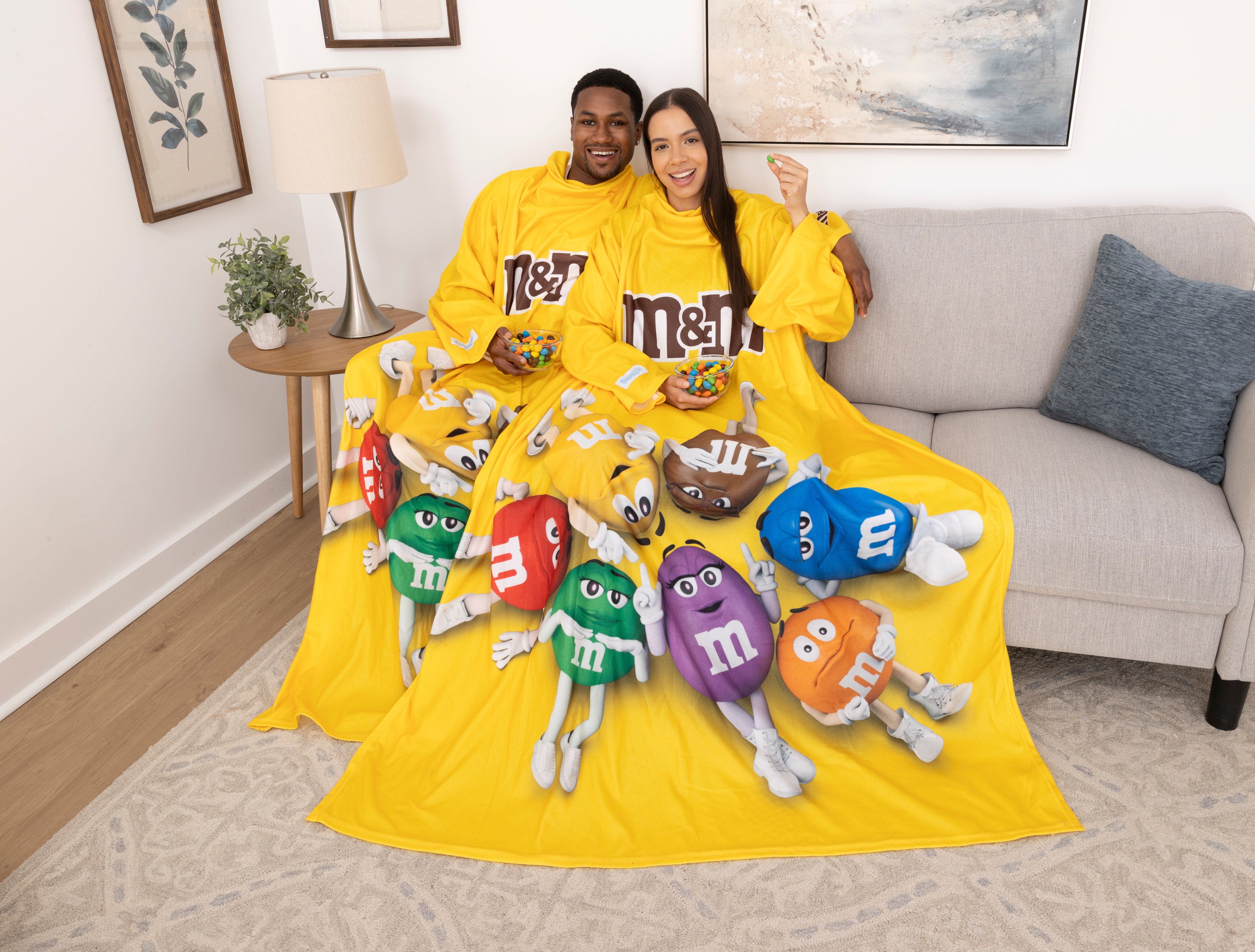 Snuggie Fleece - M&M'S