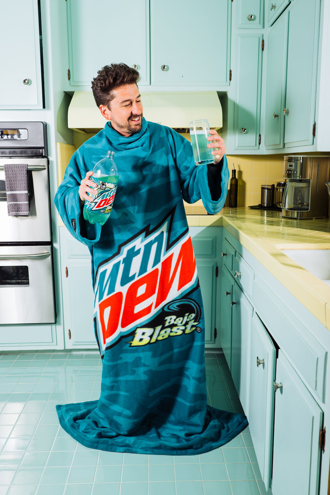 Snuggie x Pepsi